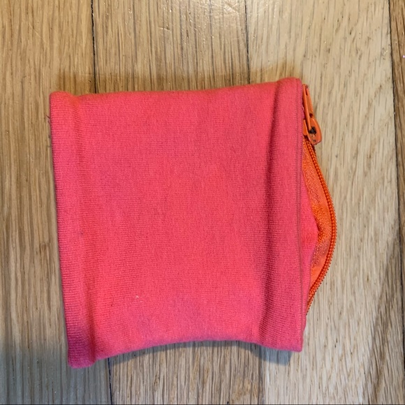 (5 for $20) Sports Wrist Wallet - Picture 4 of 4